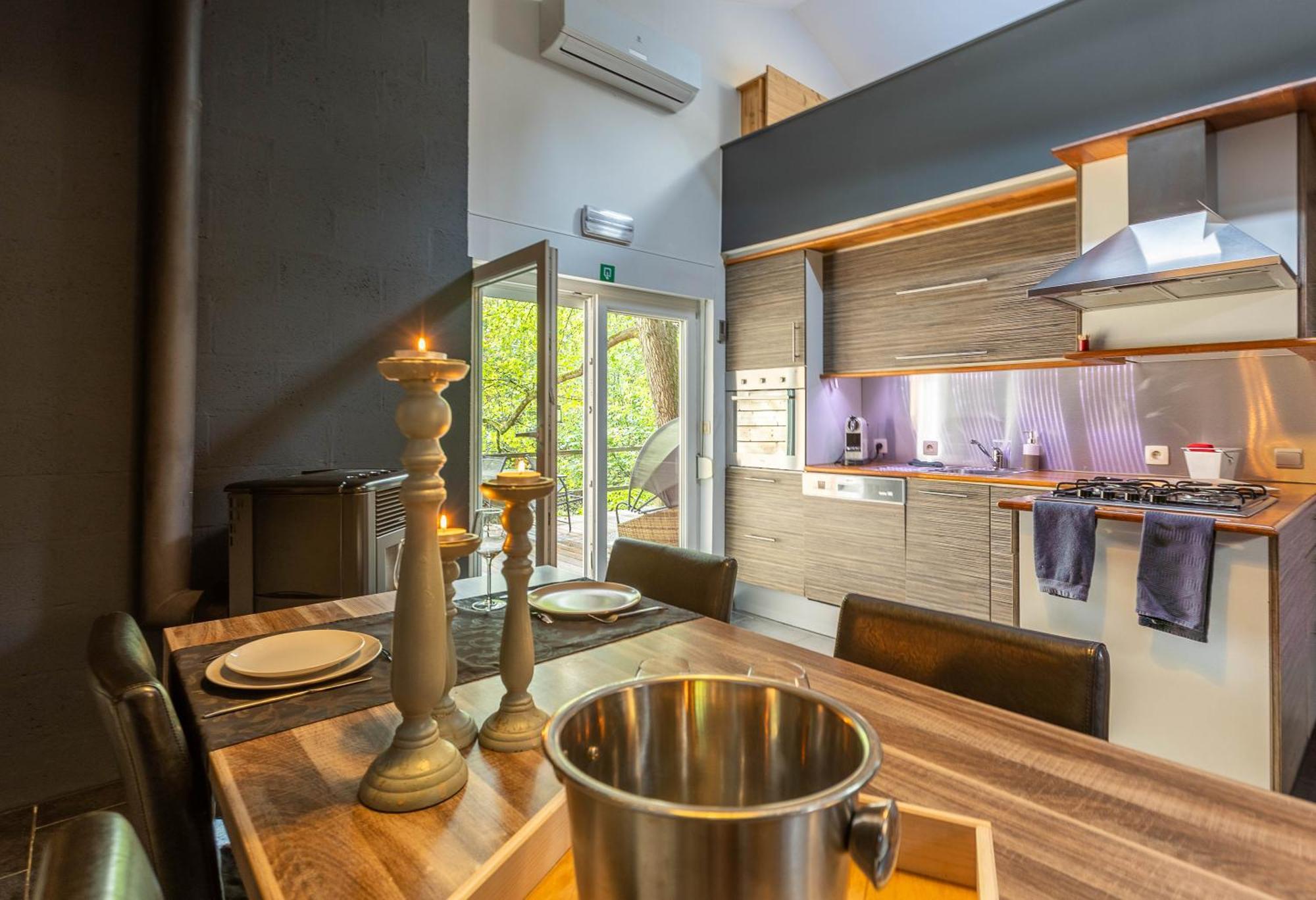 Le Lov'T - Suite Avec Jacuzzi Spontin Kültér fotó