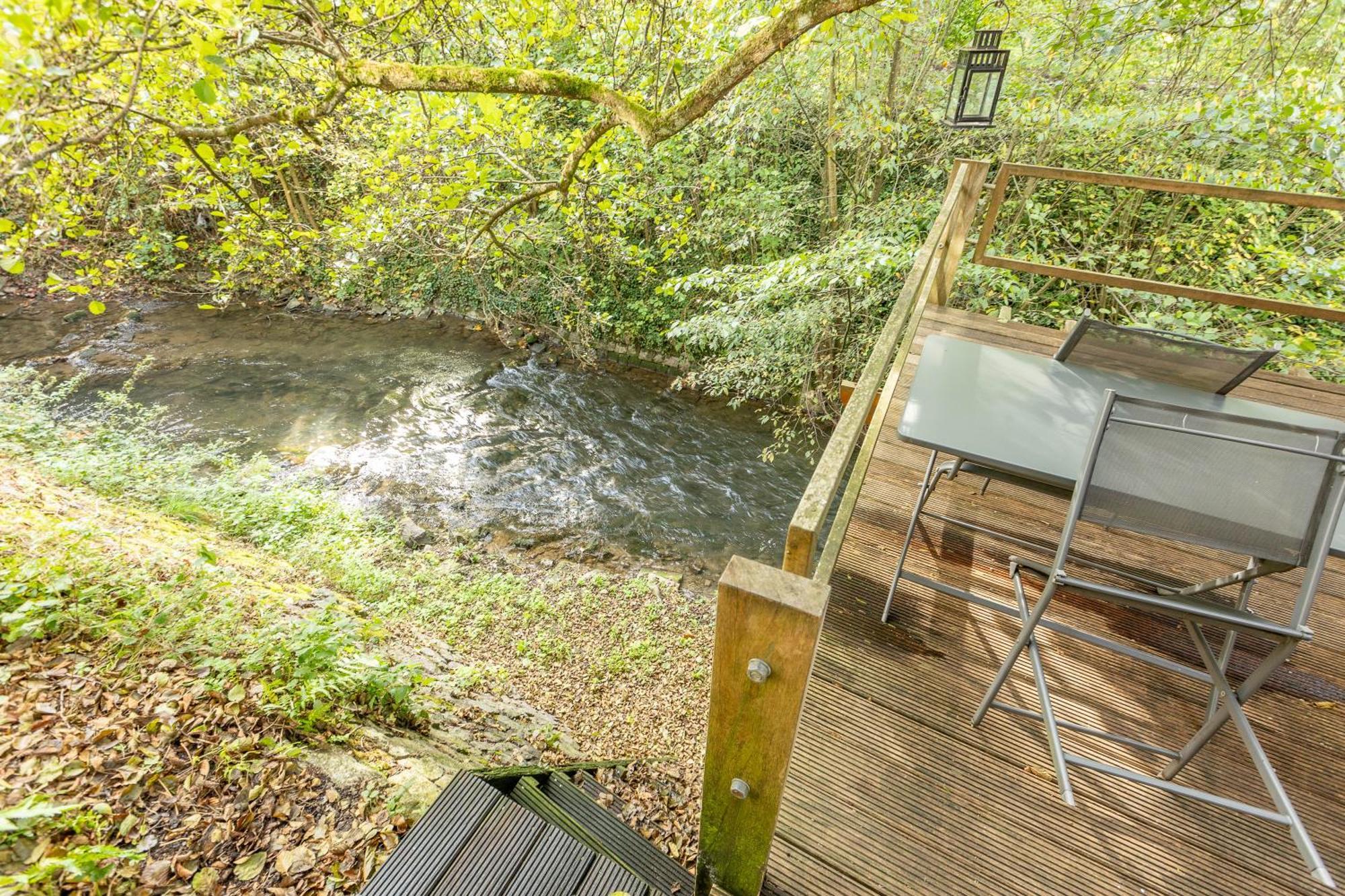 Le Lov'T - Suite Avec Jacuzzi Spontin Kültér fotó